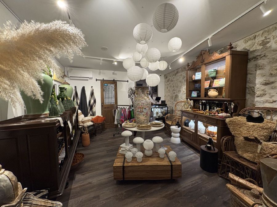 Intérieur de la boutique Doux Nid Déco à Aspiran